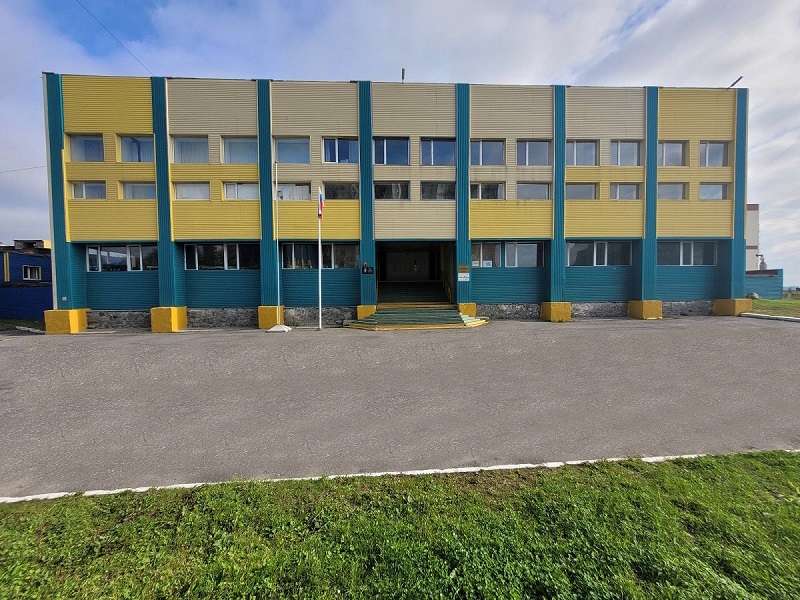 Здание школы расположенное по адресу П.Стеблина д.19